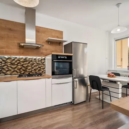 Marina V Zelenom Dvore Apartman *